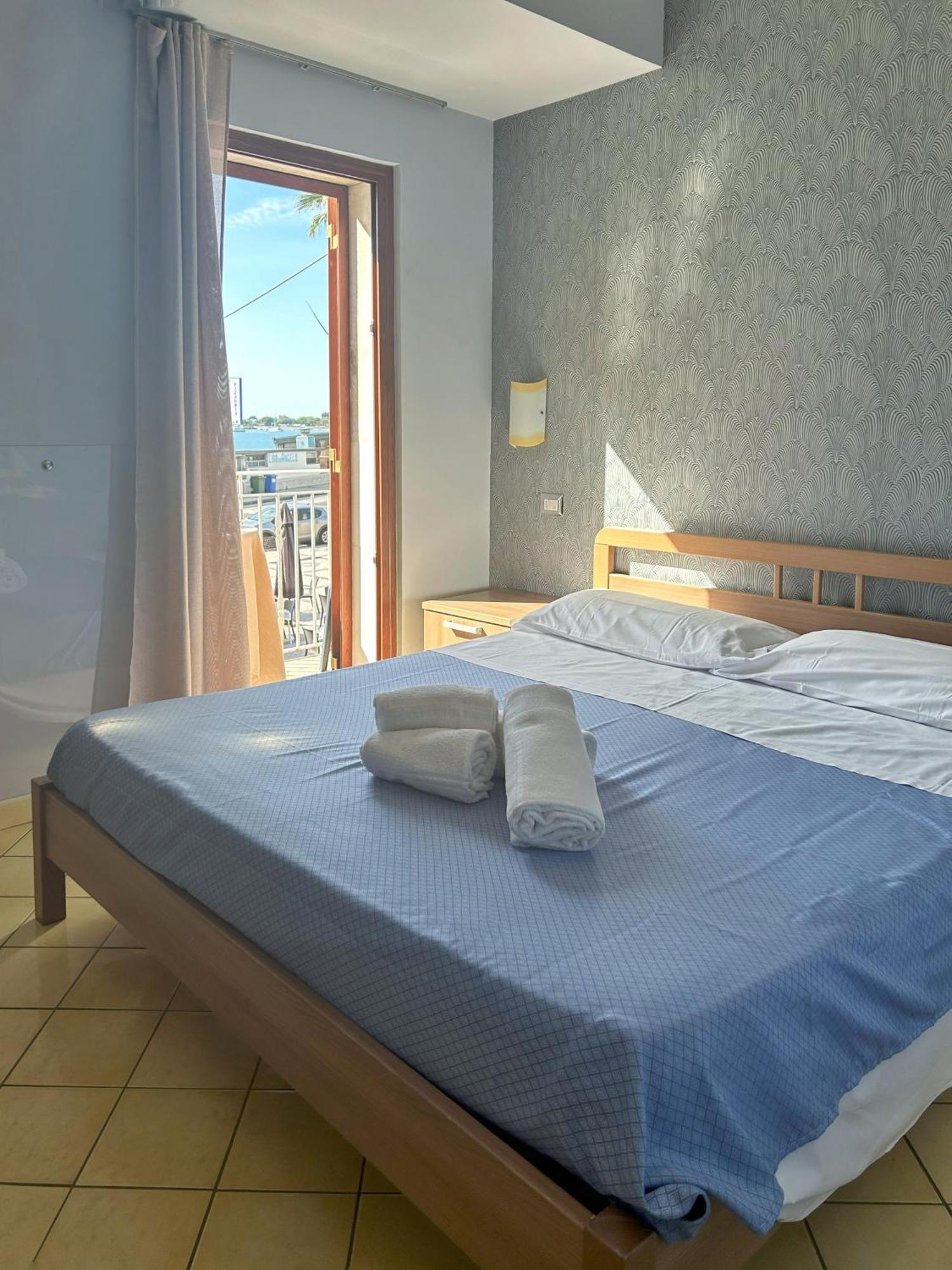 La Piazzetta Bed and Breakfast Giardini Naxos Eksteriør billede